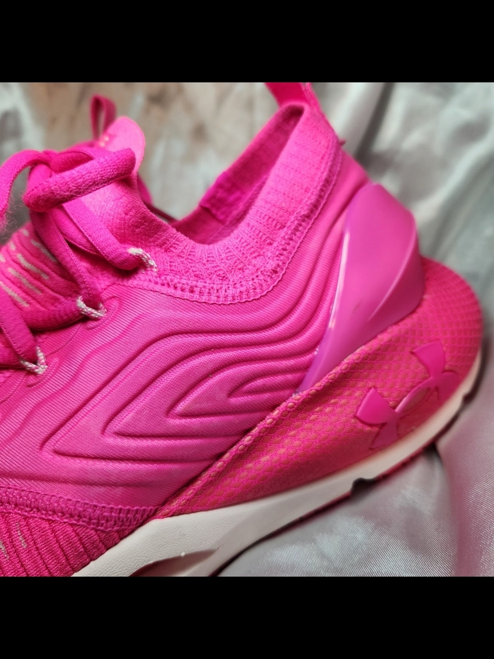 Women's Under Armour Hot Pink Lightweight Knit Athletic Sneakers | Sz 8.5 - Picture 3 of 8